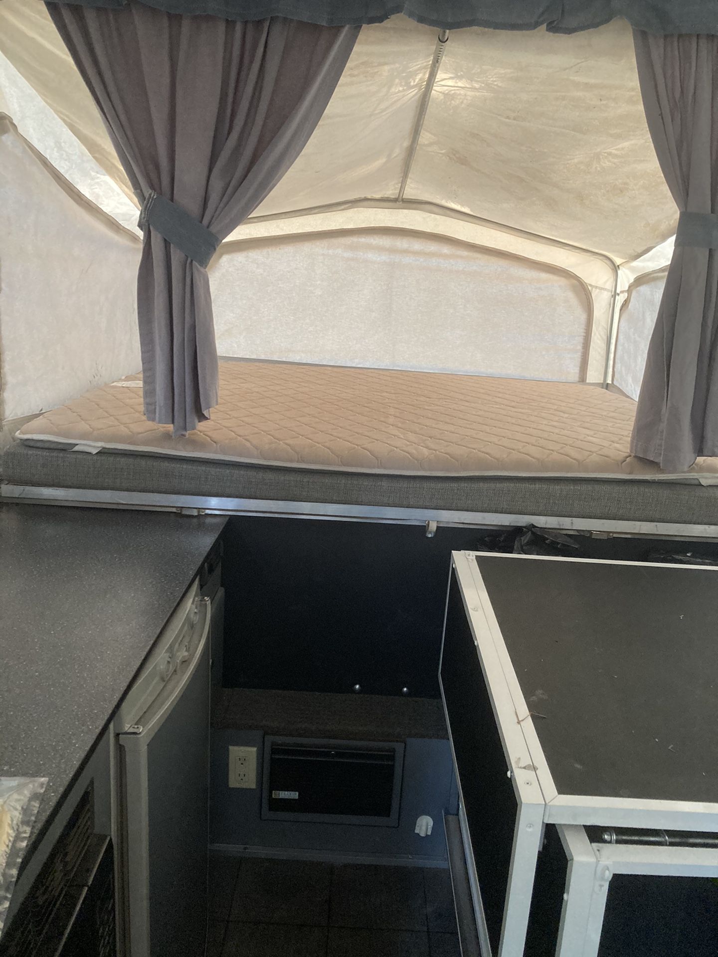 2008 Starcraft R/T Toy Hauler Pop Up Camper for Sale in Queen Creek, AZ