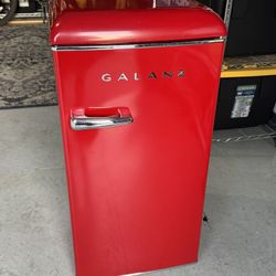 Mini Fridge 