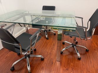 Mesa de comedor moderna de cristal