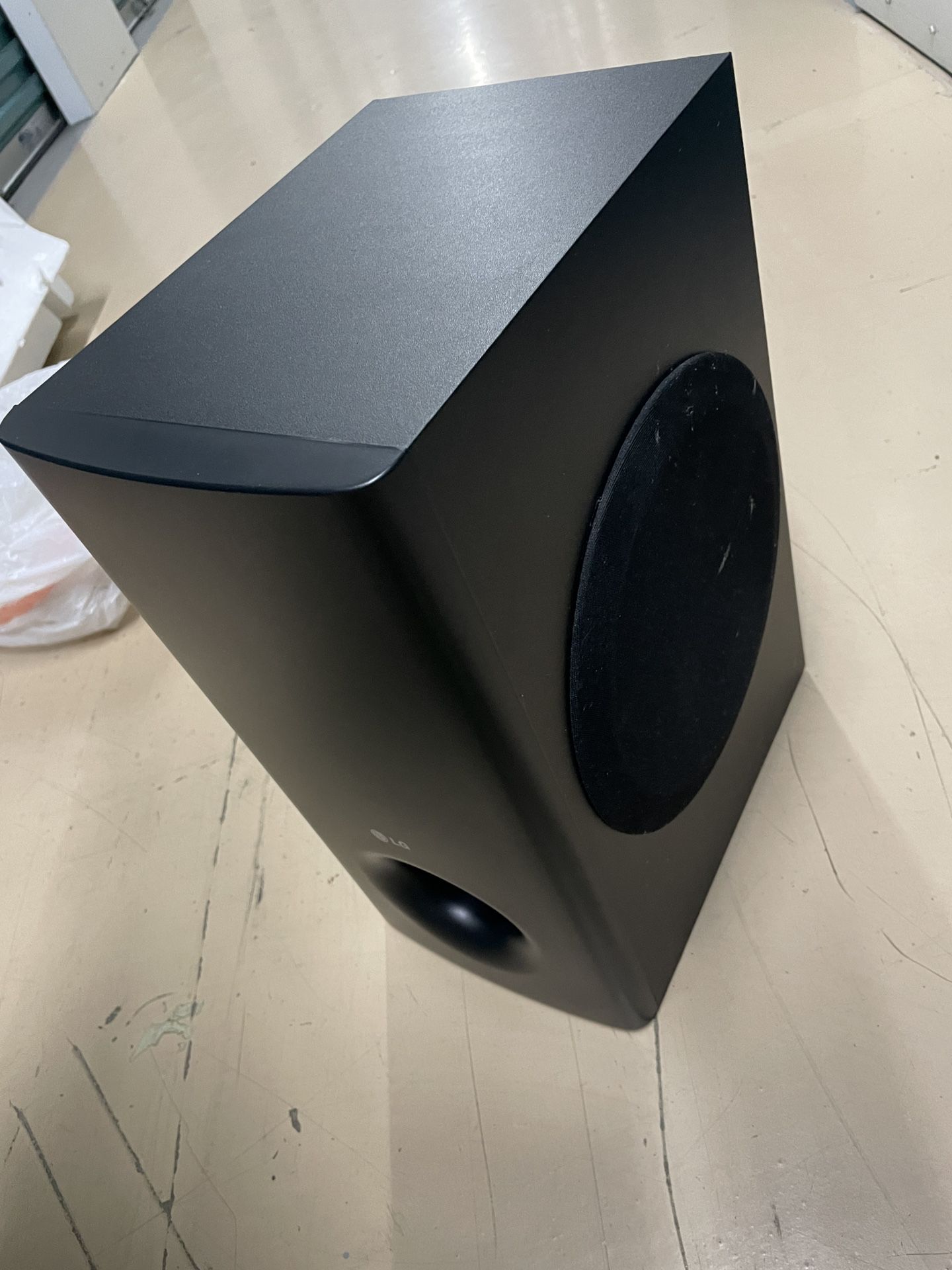400W LG Subwoofer Works Perfectly