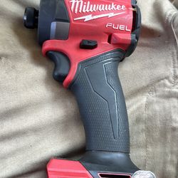 Milwaukee Impact Gun (no Battery)