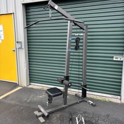 Lat Pull Down Machine 