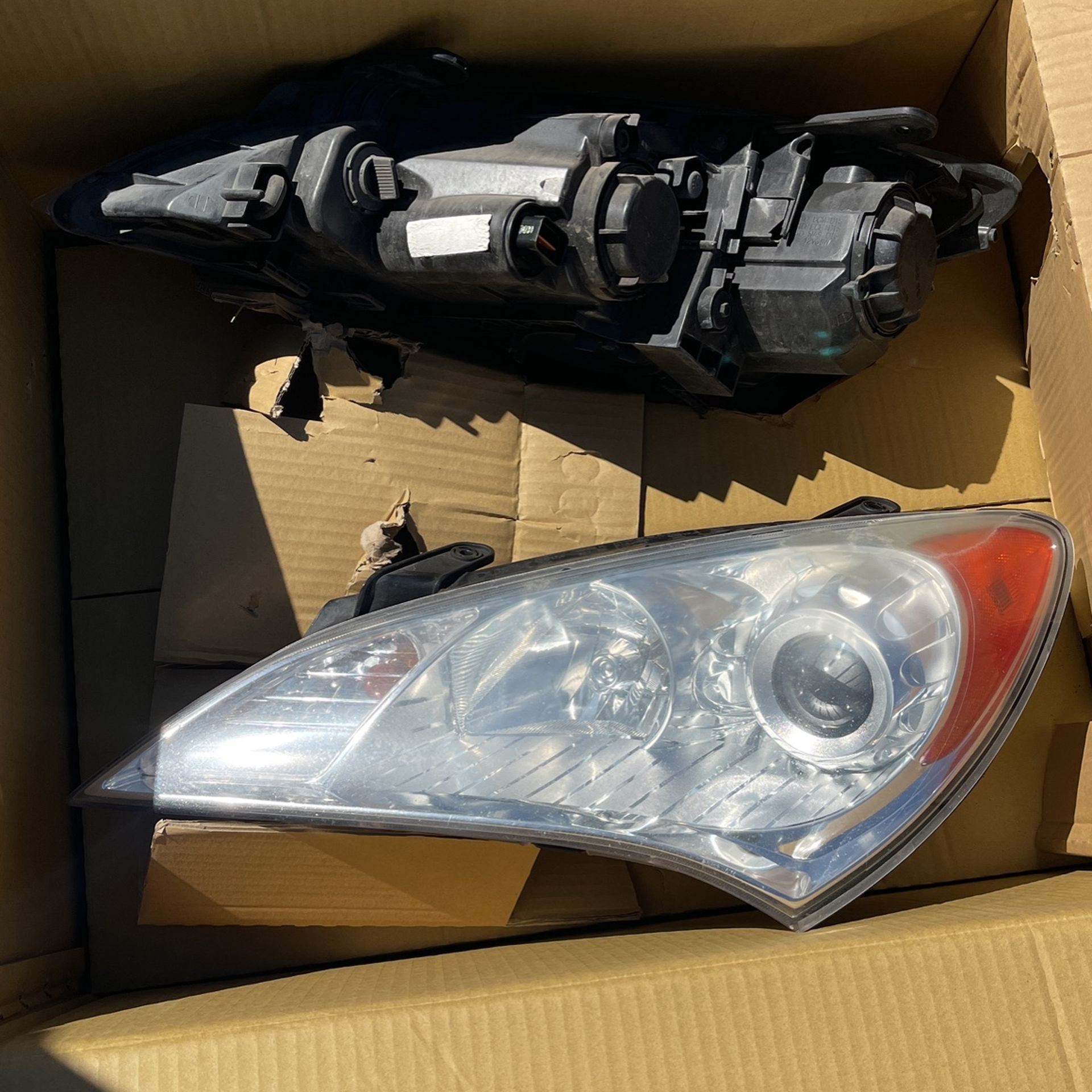 2010 Hyundai Genesis Coupé Headlights
