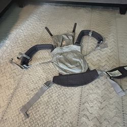 Ergo 360 Baby Carrier Gray!!!!