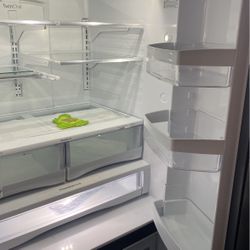 He Fridge Top And Bottom 