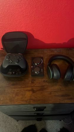 Xbox Accessories (Elite Series, Headphones)