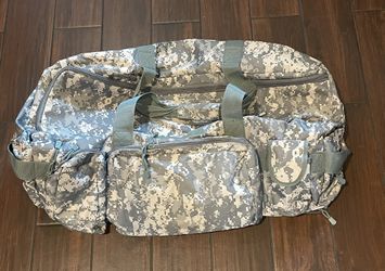 Huge Camo Duffle Bag Converts To Backpack, 29x13in