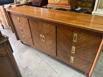 Mid Century Modern walnut Dresser