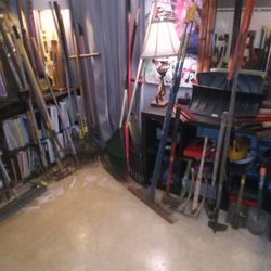 100 LANDSCAPING, GARDENING, CONSTRUCTION TOOLS