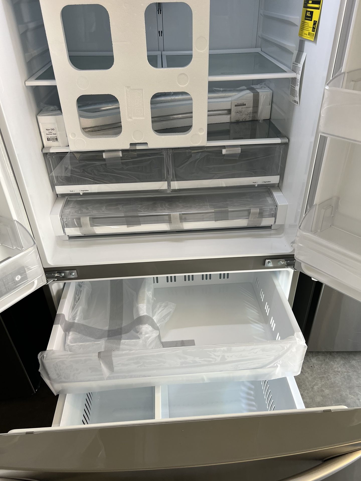 LG Refrigerator 36inc New