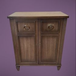 Mid-Century Modern Record Cabinet – 60s Vinyl Storage w/ Brass Pulls