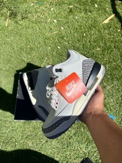Jordan 3 White cement Size 9
