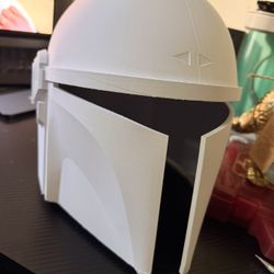 Mandalorian Helmet