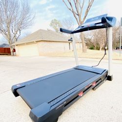 ProForm - Carbon T7 Smart Treadmill with 7” HD Touchscreen (Like New) 