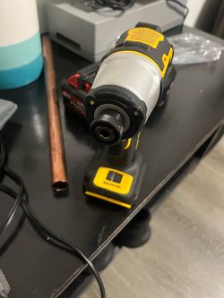 Impacto XR Dewalt 20 volt