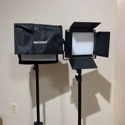 Panel lights ( Bi- Color) With Barn Doors And 1 Softbox