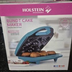 Holstein Housewares Mini Bundt Cake Maker.