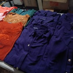 Woman's Clothing 