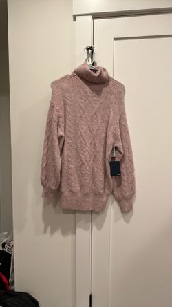Aritzia women sweater