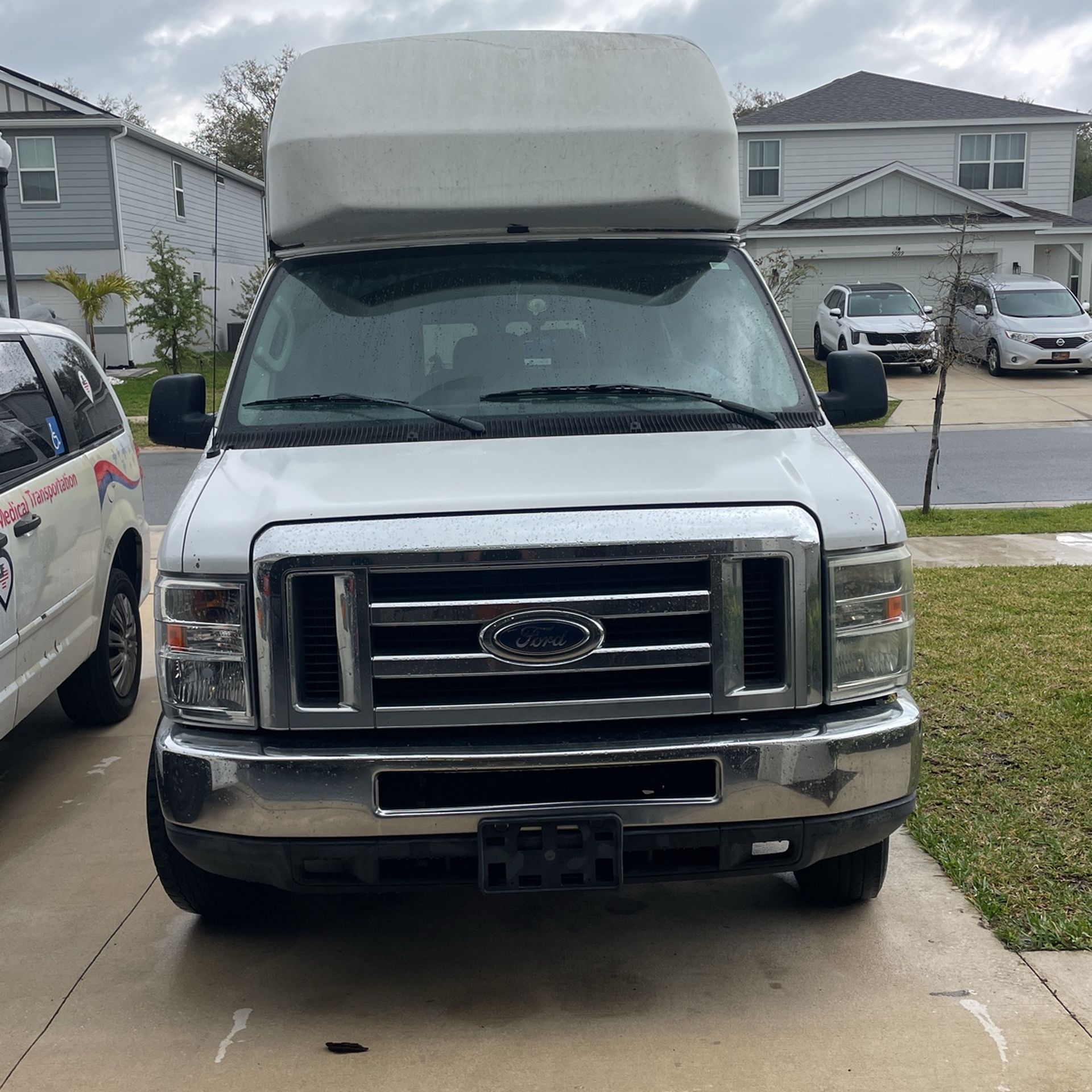 2012 Ford E-350