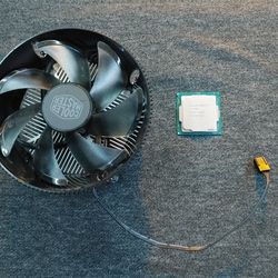 Intel Core i7-7700k CPU w/ Heatsink