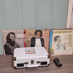 Vinyl Stereo White Record Player Turntable Suitcase with Lot VTG  Vinyls