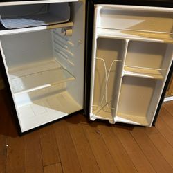 Mini Fridge 