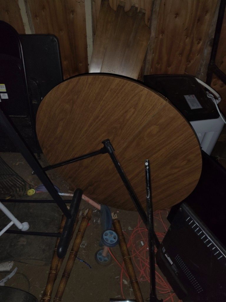 Kitchen Round Table