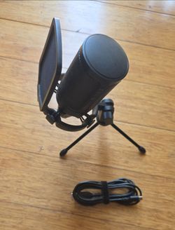 ​​FIFINE AmpliGame USB Gaming Microphone - with Tripod & Pop Filter