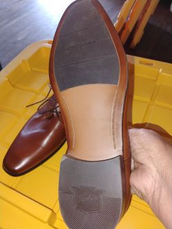 Men's shoes size 10 and 1/2