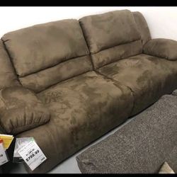 Final Sale💥💥💥 Ashley Hogan Reclining Sofa 🌟 Brand New 👍 Fastest Delivery 👌