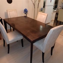Sofia Vergarra  Black Dining Room Table & 4 Chairs 