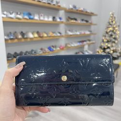 Louis Vuitton Grand Monogram Vernis Sarah Wallet Blue