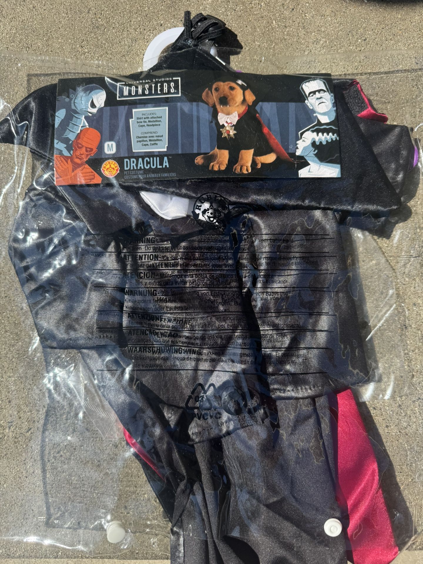 Sz medium Dracula Pet Costume