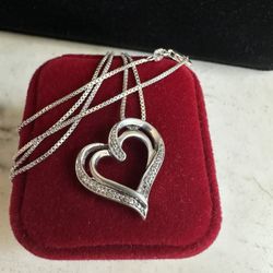 925 Sterling Silver Heart ❤️ Necklace W/ Genuine Diamonds 💎. 18in 925 Chain , Diamond  Tested ,  Hallmarked 