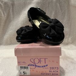 Girls Black Patent Dress Shoes w/ Bow 