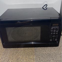 Hamilton Beach Microwave 1.1 Cubic Feet