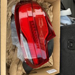2 Series Tail Light Assembly