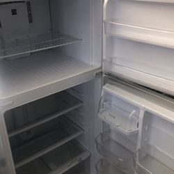 Refrigerator, PLEASE READ AD!!!