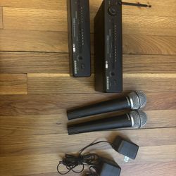 Samson Wireless Microphone System Bundle (Set of 2)