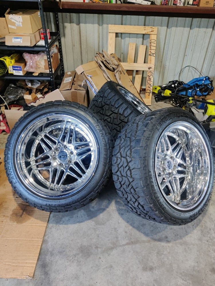 22x12 wheels with 33s GMC Chevy Dodge 6 Lug for Sale in Old Rvr-wnfre ...