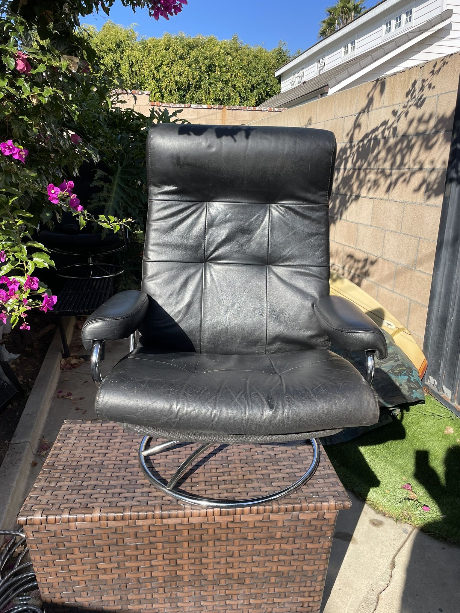 Mid Century Modern Chairs By Ekones 2 - Black Leather Chairs