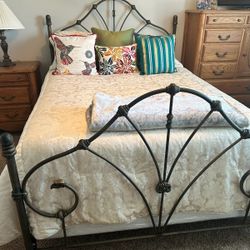 4-PC Bedroom Set