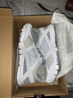 Reebok training shoes size 8