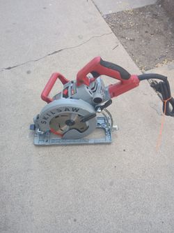 SKILLSAW MAG 77 BUENAS CONDICIONES NAVAJA 7 1/4  LIVIANO EN PESO  15 AMP