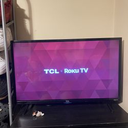 32” TCL • Roku TV (NO CONTROLLER)