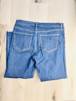 Jeans and leather pants 