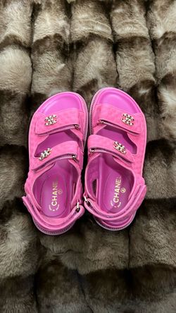 Women’s Pink Chanel sandals
