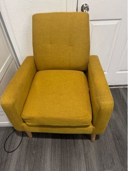 Sillon color mostaza
