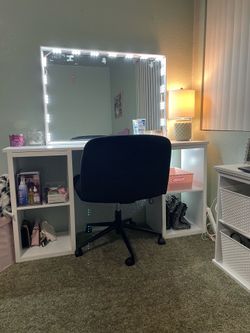 White Vanity Desk Set w/ Lighted Mirror & Chair